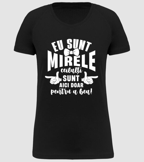 Eu sunt mirele model negru pe tricou