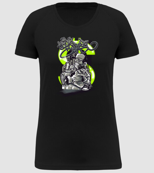 Graffiti model negru pe tricou