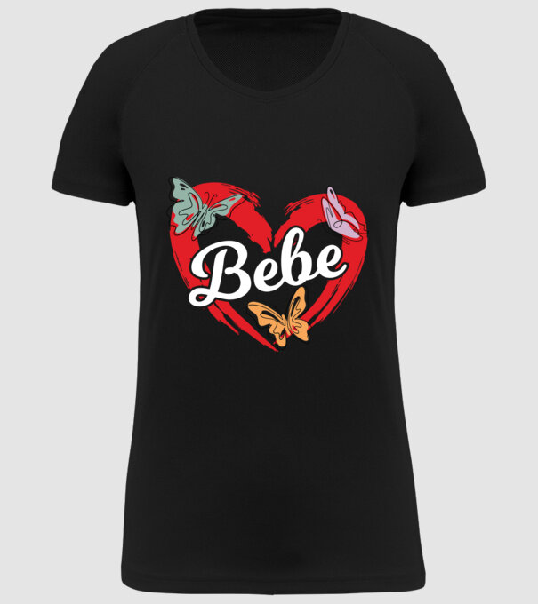 Bebe model negru pe tricou