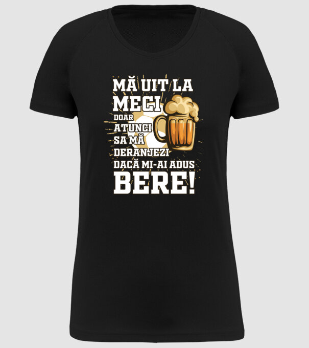 Mă uit la meci model negru pe tricou