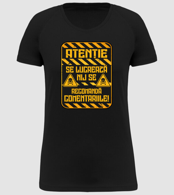 Nu se recomandă comentariile D9233657 model negru pe tricou