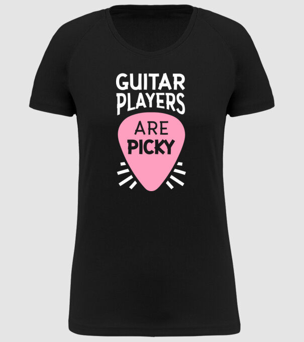 Picky model negru pe tricou