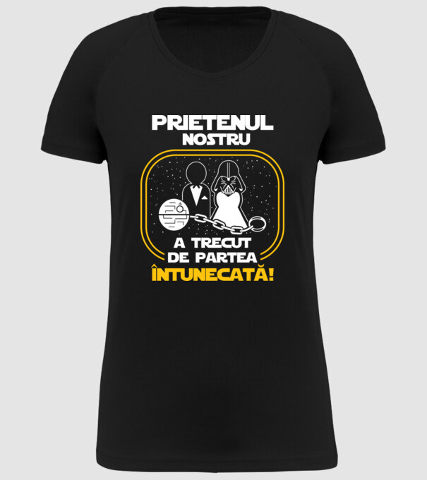 Prietenul nostru a trecut de partea întunecată model negru pe tricou