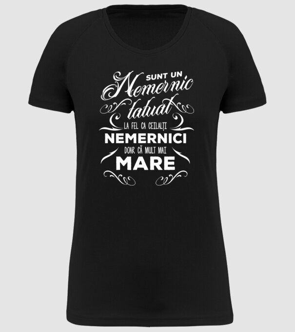 Sunt un nemernic tatuat, la fel ca ceilalți nemernici, doar că mult mai mare model negru pe tricou