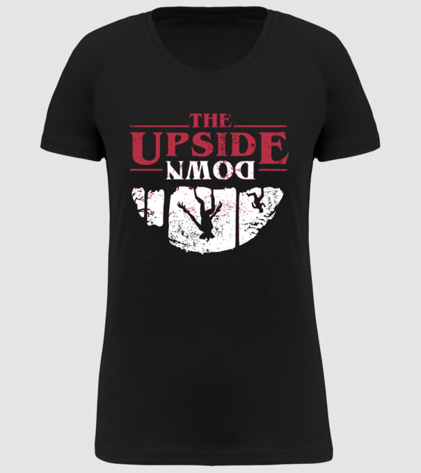 the upside down logo model negru pe tricou