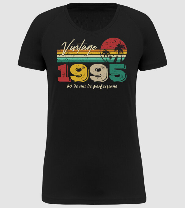 VINTAGE 1995 model negru pe tricou