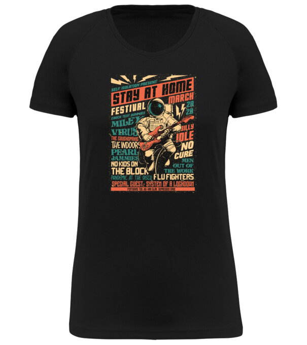  model  pe tricou