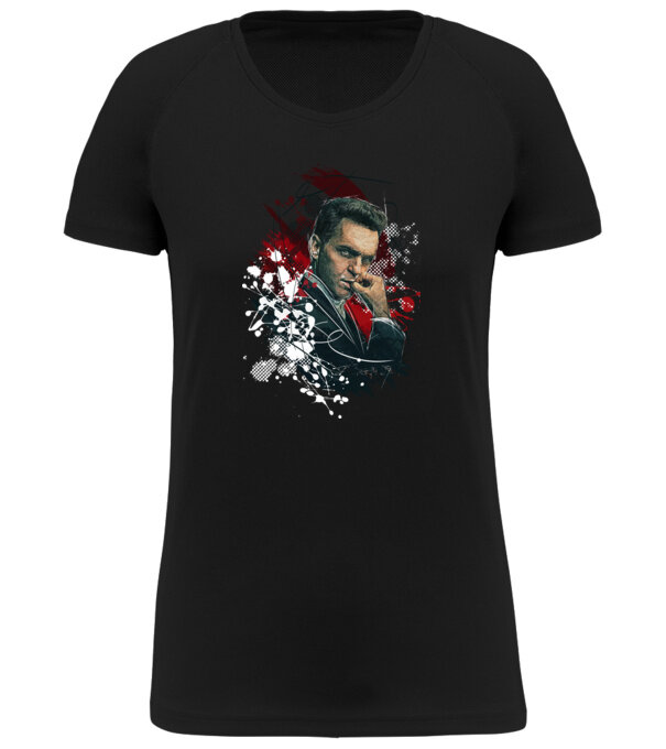  model  pe tricou