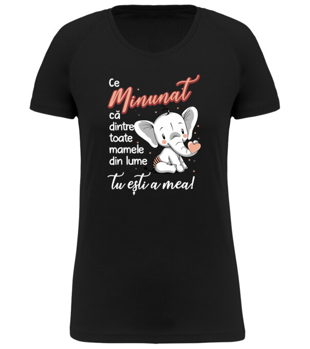  model  pe tricou