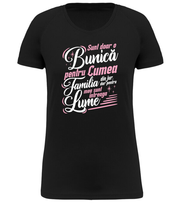  model  pe tricou