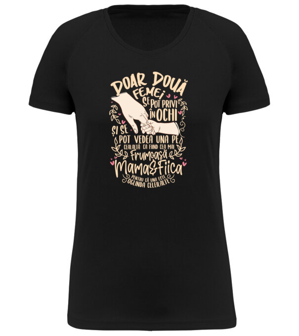  model  pe tricou