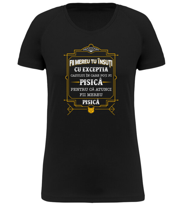 model  pe tricou