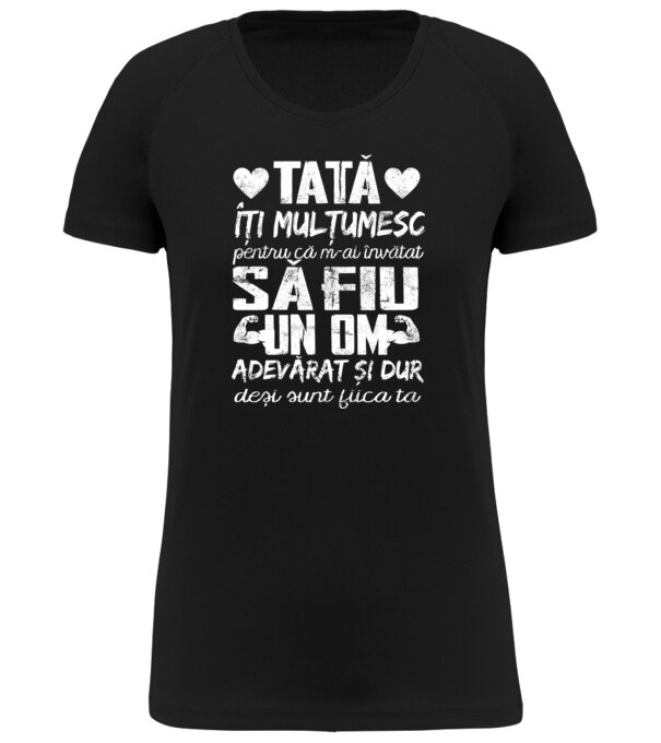  model  pe tricou