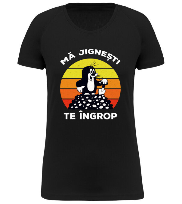  model  pe tricou