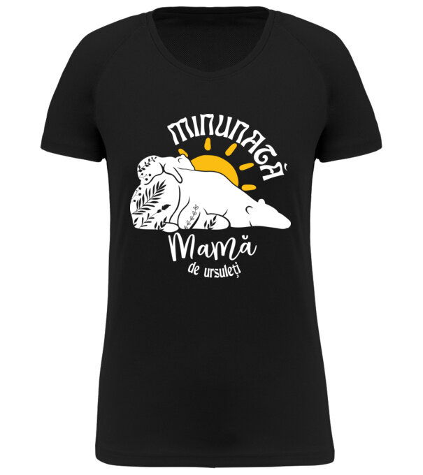  model  pe tricou