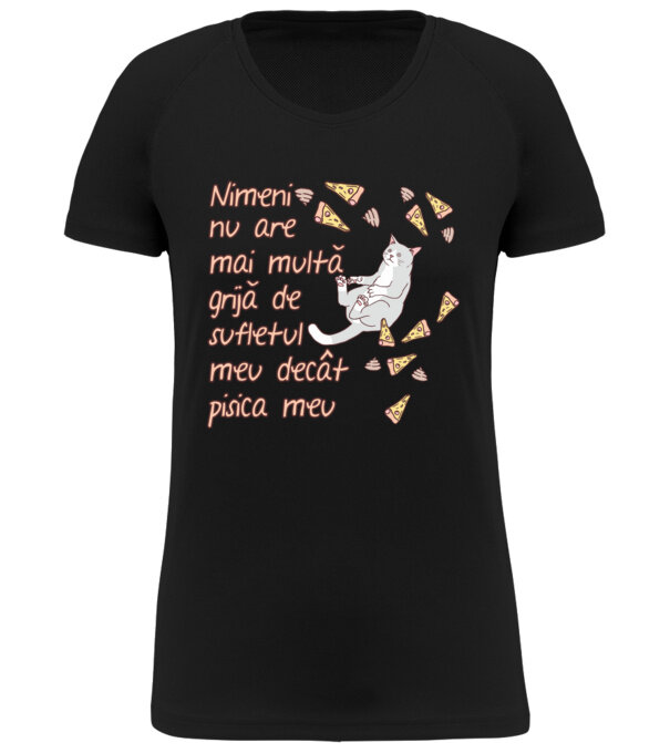 model  pe tricou