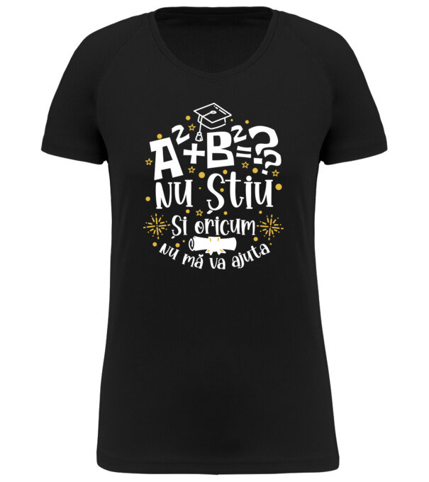  model  pe tricou