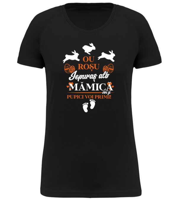  model  pe tricou