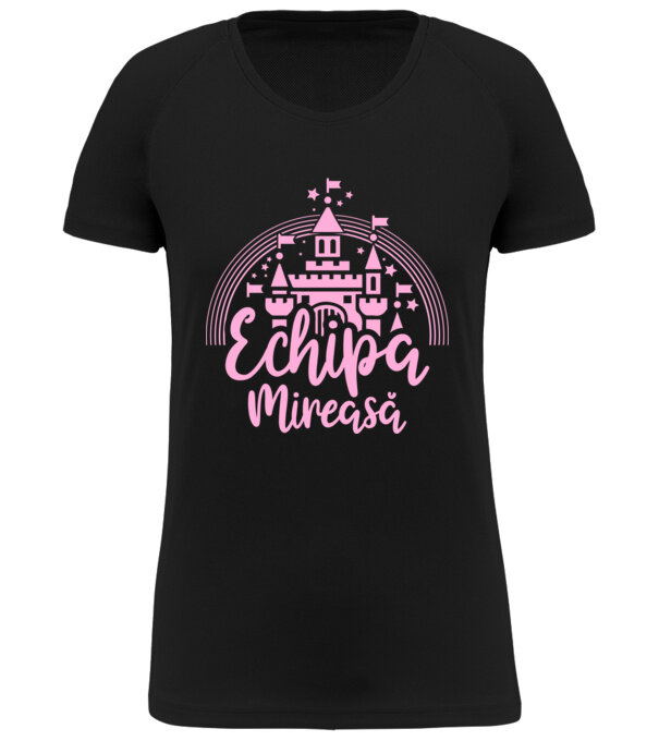  model  pe tricou