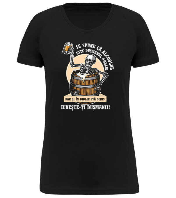  model  pe tricou
