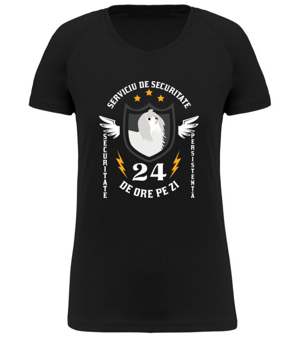  model  pe tricou