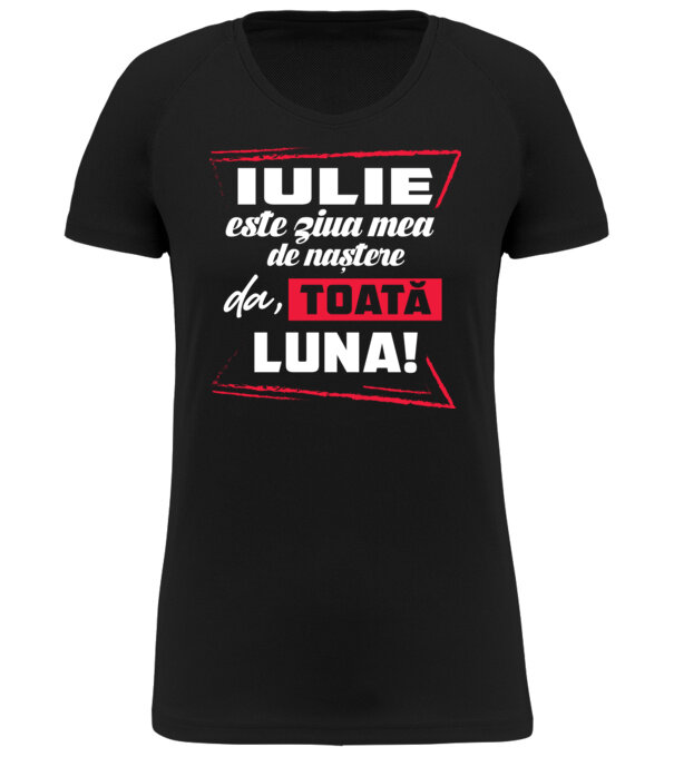  model  pe tricou