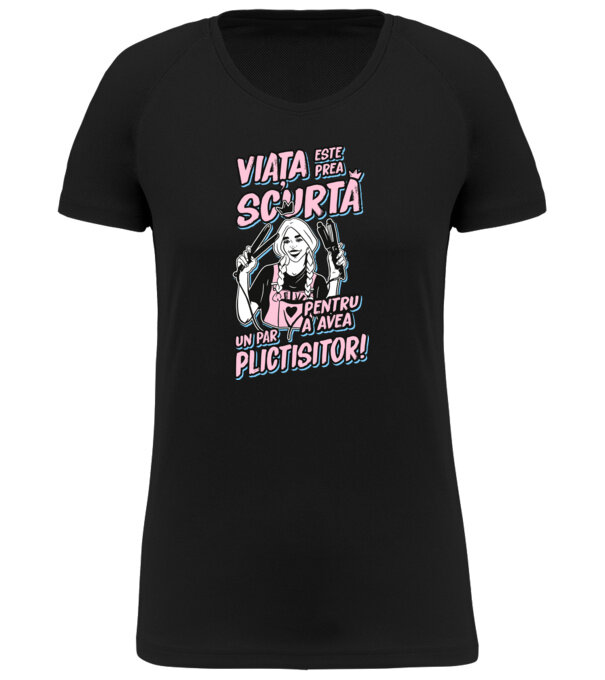  model  pe tricou