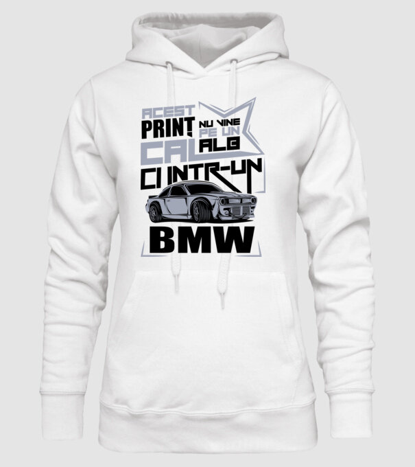 Acest prinț nu vine pe un cal alb, ci într-un BMW model alb pe tricou