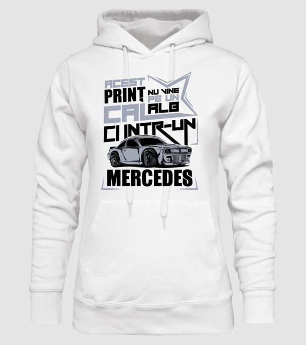 Acest prinț nu vine pe un cal alb, ci într-un Mercedes model alb pe tricou