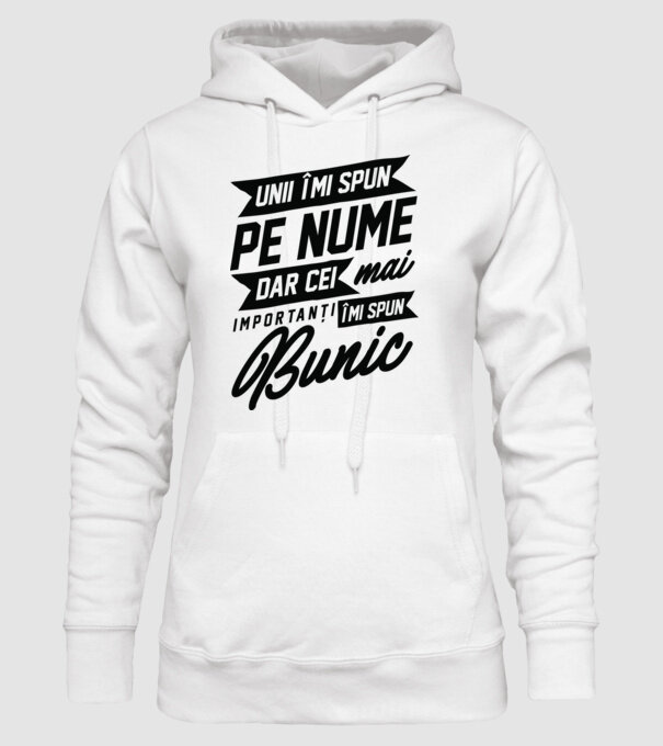 Unii îmi spun pe nume, dar cei mai importanți îmi spun bunic model alb pe tricou
