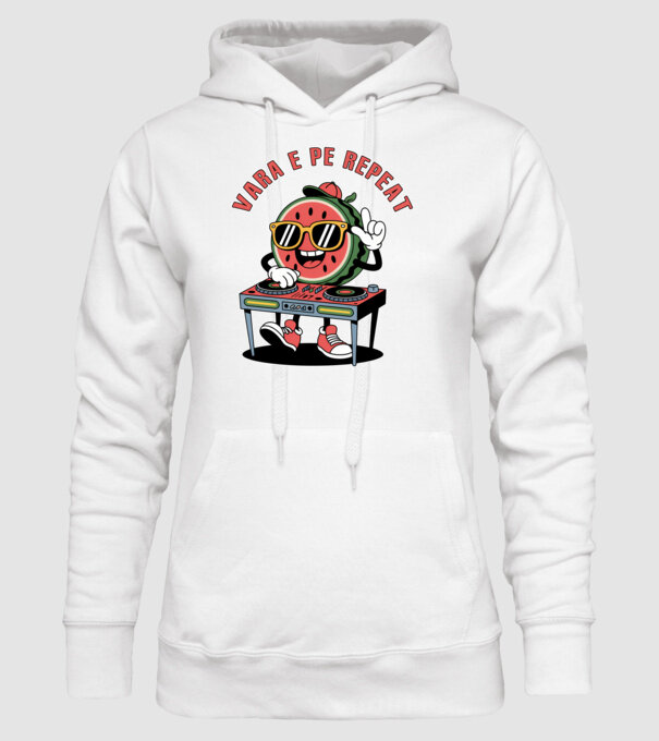 Vara e pe repeat model alb pe tricou