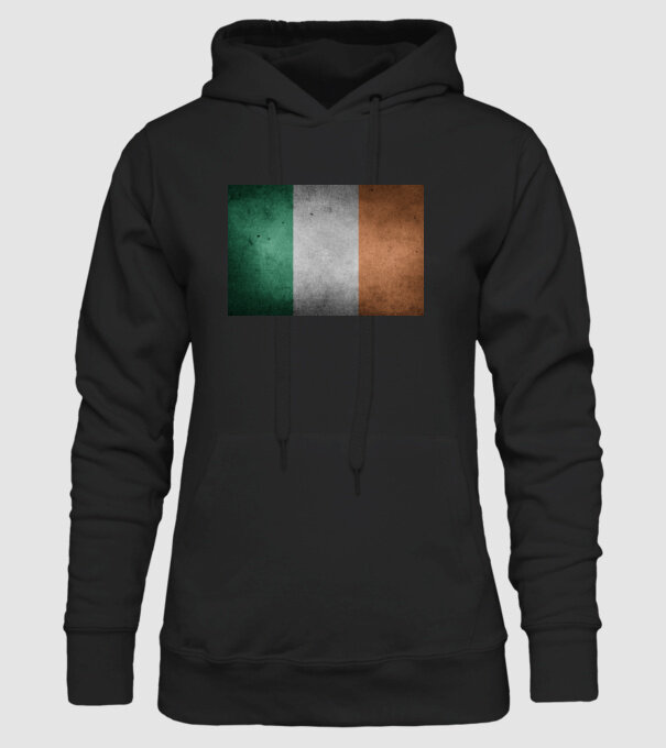 IRELAND model negru pe tricou