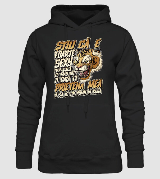 Știu că e foarte sexy, dar dacă te mai uiți o dată la prietena mea, o să iei un pumn în gură model negru pe tricou