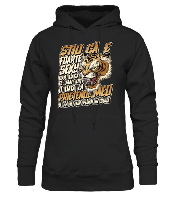  model  pe tricou