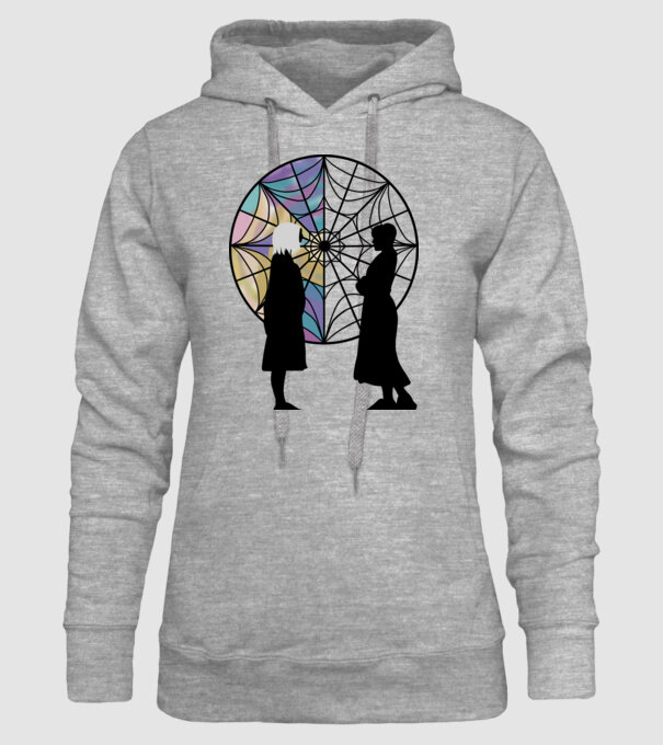 Wednesday and Enid model gri pe tricou