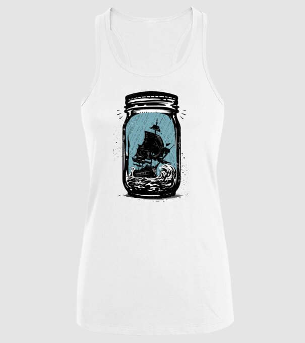 Trapped model alb pe tricou