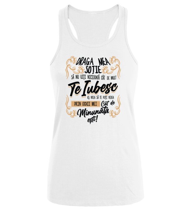  model  pe tricou