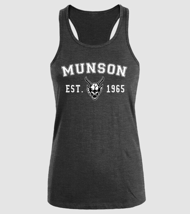eddi munson est 1965 model negru pe tricou