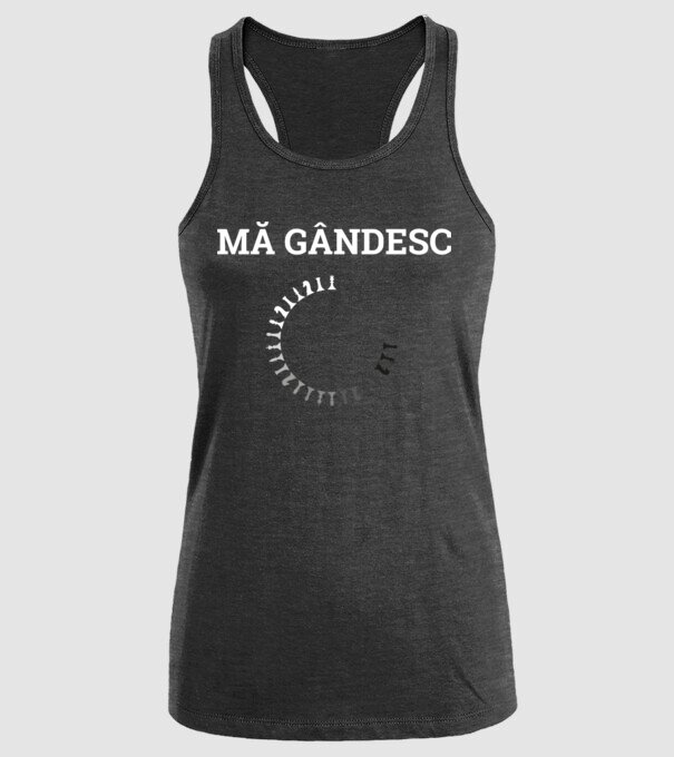 Mă gândesc model negru pe tricou