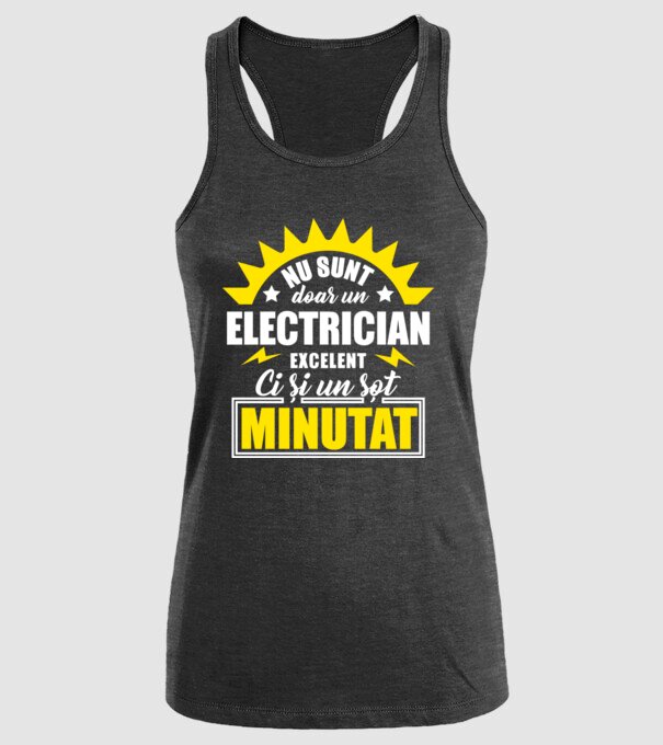 Nu sunt doar un electrician excelent, ci și un soț minunat! model negru pe tricou