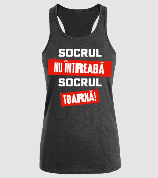 Socrul nu întreabă, socrul toarnă! model negru pe tricou