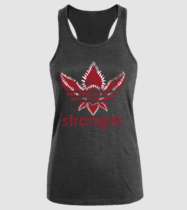 stranger things logo model negru pe tricou