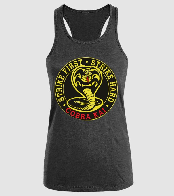 Strike first strike hard logo model negru pe tricou