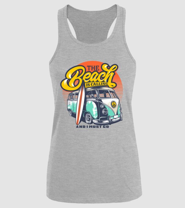 The Beach is Calling model gri pe tricou