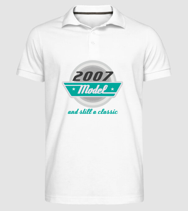 Model and still a classic - 2007 model alb pe tricou