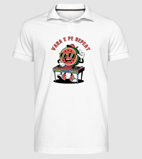 Vara e pe repeat model alb pe tricou
