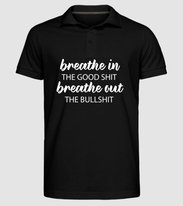Inspiră model negru pe tricou