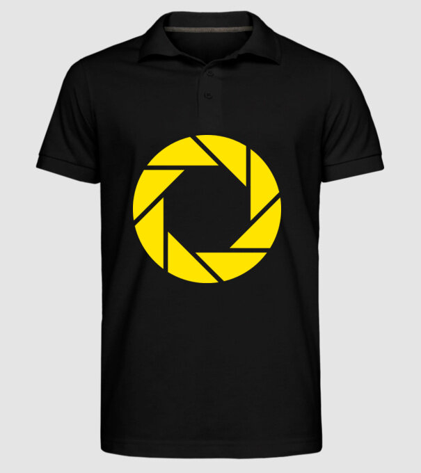 Blende model negru pe tricou