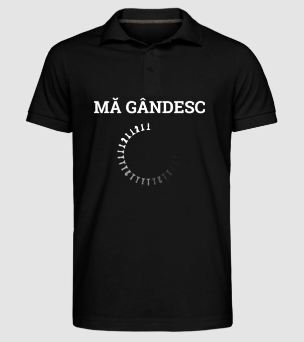 Mă gândesc model negru pe tricou