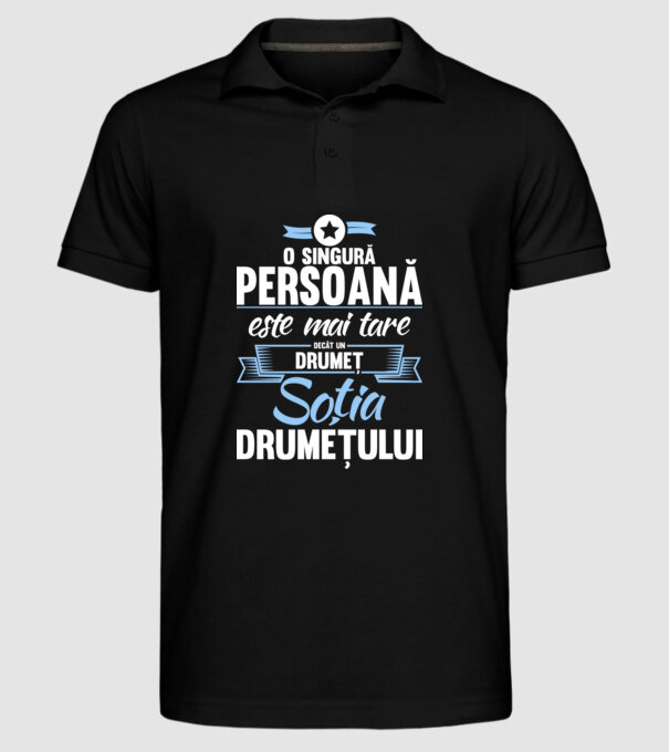 numai o persoană este mai tare decât un amator de drumeții, soția amatorului de drumeții model negru pe tricou
